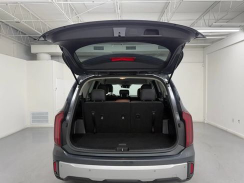 Used 2024 Kia Telluride LX FWD image 45