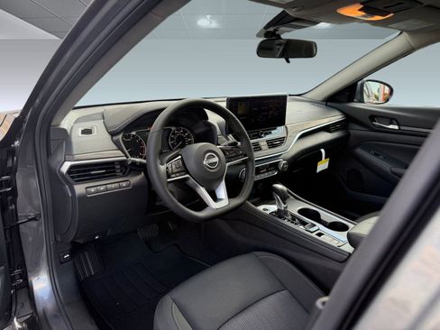 New 2025 Nissan Altima 2.5 SV w/ SV Premium Package image 4