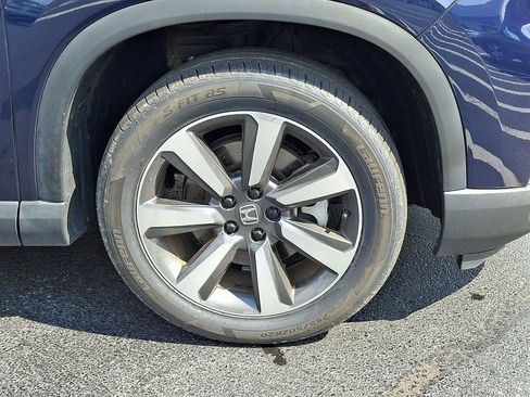 Used 2024 Honda Pilot Touring image 11
