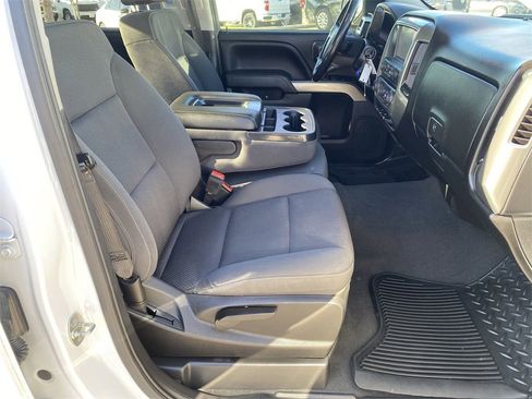 Used 2018 Chevrolet Silverado 1500 LT w/ Texas Edition image 24