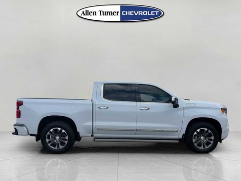 Used 2026 Chevrolet Silverado 1500 High Country w/ Technology Package AWD/4WD image 3