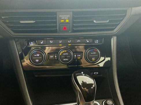 Used 2022 Volkswagen Jetta SE FWD image 15