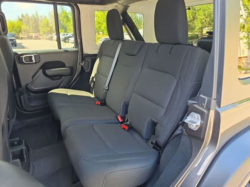 Used 2023 Jeep Wrangler Unlimited Sport AWD/4WD image 22