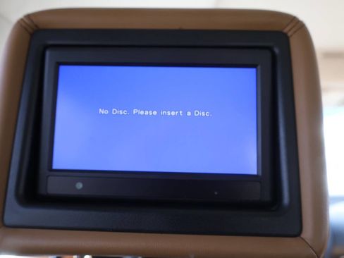 Used 2017 Nissan Armada Platinum w/ Captain Seat Package image 23