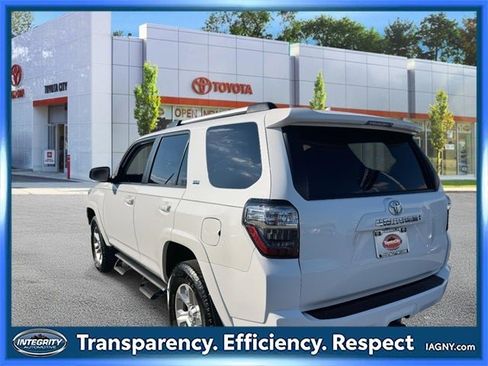 Used 2023 Toyota 4Runner SR5 Premium image 5