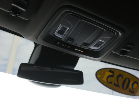 Used 2025 Chevrolet Silverado 2500 Custom w/ Custom Value Package image 26