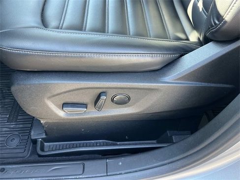 Used 2024 Ford Edge SEL w/ Convenience Package image 29