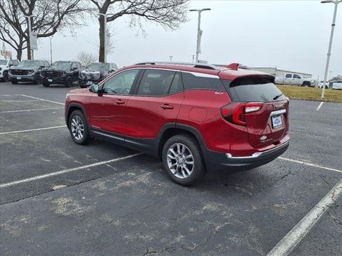 Used 2022 GMC Terrain SLT image 5