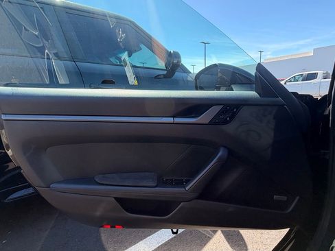 Used 2021 Porsche 911 Carrera image 12