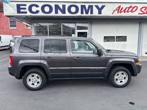 Used 2015 Jeep Patriot Sport AWD/4WD image 2