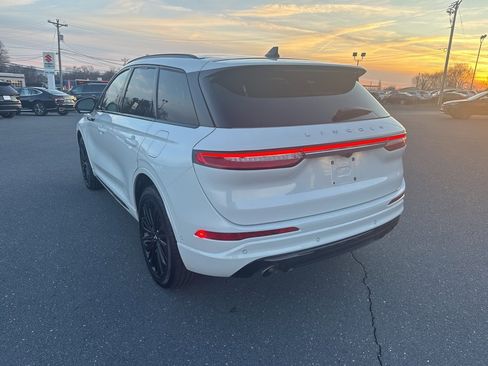 Certified 2023 Lincoln Corsair Reserve w/ Equipment Group 202A image 3