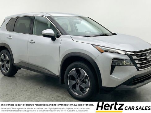 Used 2025 Nissan Rogue SV image 1