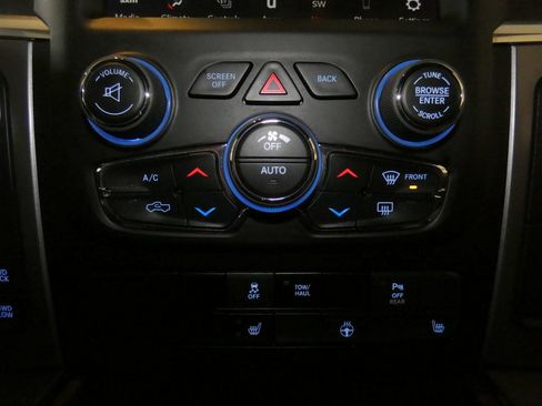 Used 2023 RAM 1500 Classic Warlock image 16