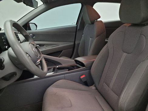 Used 2023 Hyundai Elantra SE FWD image 17