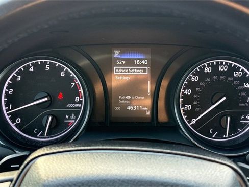 Used 2022 Toyota Camry SE image 29
