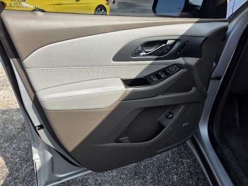 Used 2020 Chevrolet Traverse Premier AWD/4WD image 10