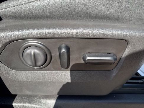 Used 2021 Chevrolet Silverado 3500 LTZ w/ LTZ Convenience Package image 13