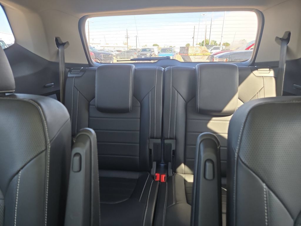 Used 2025 Volkswagen Atlas SEL AWD/4WD image 19