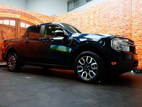 Used 2022 Ford Maverick Lariat w/ Lariat Luxury Package FWD image 3