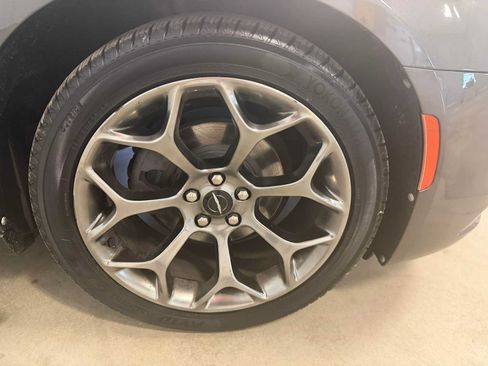 Used 2016 Chrysler 300 S RWD image 11