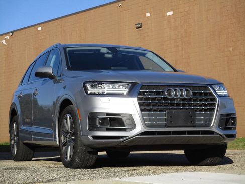Used 2018 Audi Q7 3.0T Prestige w/ Prestige Package image 11