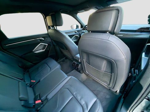 Used 2024 Audi Q3 2.0T Premium image 29