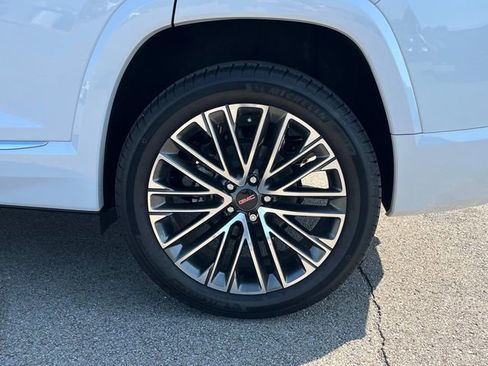 New 2026 GMC Terrain Denali w/ LPO, Floor Liner Package AWD/4WD image 16