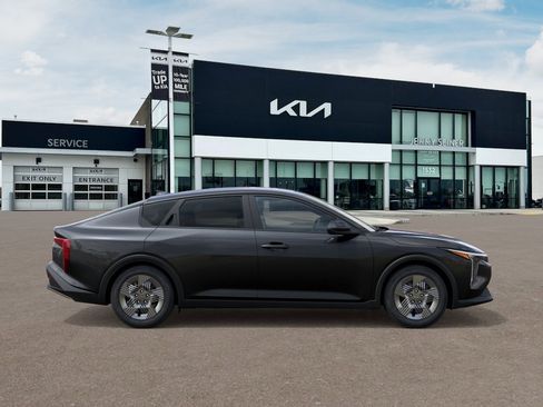 New 2026 Kia K4 LX image 8
