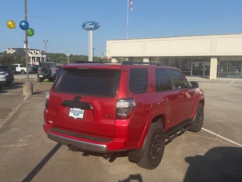 Used 2023 Toyota 4Runner TRD Off-Road Premium w/ Off Road Premium Plus Package AWD/4WD image 4