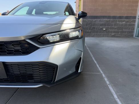 Used 2025 Honda Civic FWD Hybrid Sedan image 11