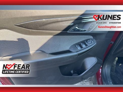 Used 2025 Chevrolet TrailBlazer LT w/ Driver Confidence Package image 18