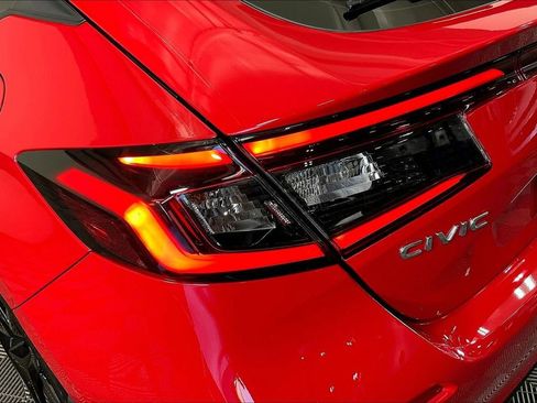 Used 2025 Honda Civic Sport image 39