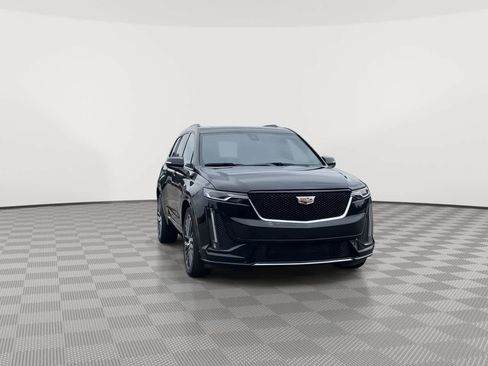 Used 2022 Cadillac XT6 Sport AWD/4WD image 3