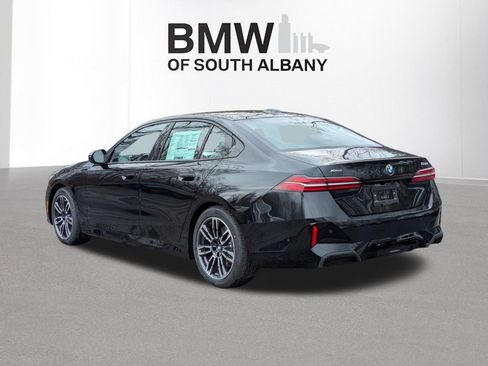 New 2026 BMW 530i xDrive w/ M Sport Package image 5