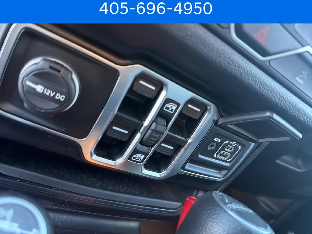 Used 2025 Jeep Gladiator Sport AWD/4WD image 15