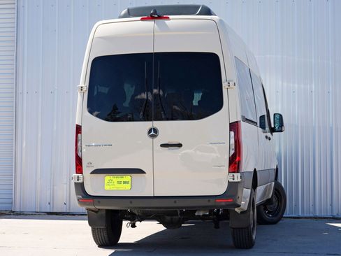 Used 2023 Mercedes-Benz Sprinter 2500 image 5