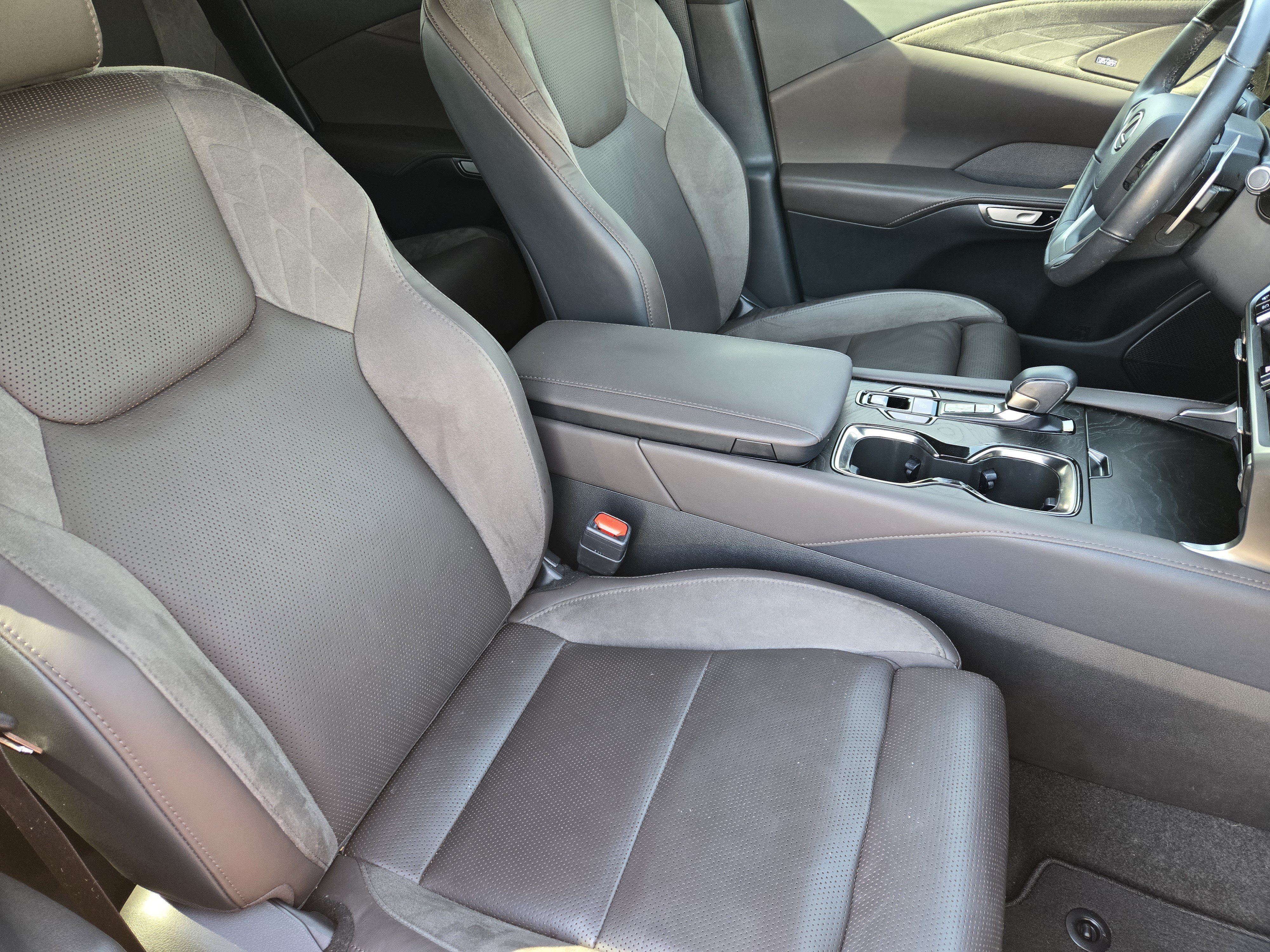 Used 2023 Lexus RX 350 FWD w/ Cold Area Package image 10