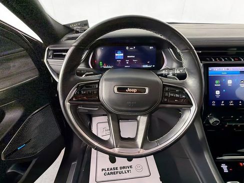 Used 2022 Jeep Grand Cherokee L Overland w/ Luxury Tech Group IV image 11