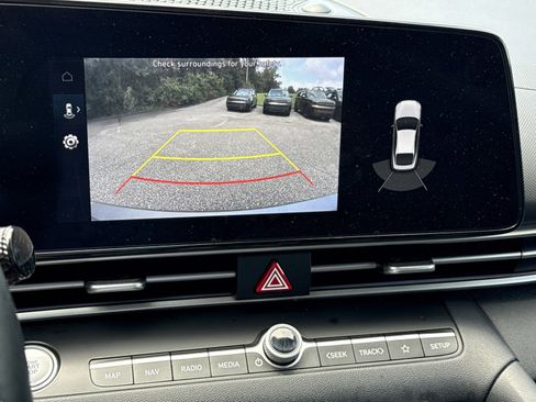 Used 2023 Hyundai Elantra Limited w/ Cargo Package image 23