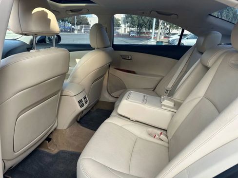 Used 2010 Lexus ES 350 image 9