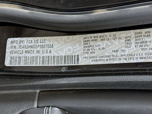 Used 2023 Jeep Grand Cherokee Altitude AWD/4WD image 29