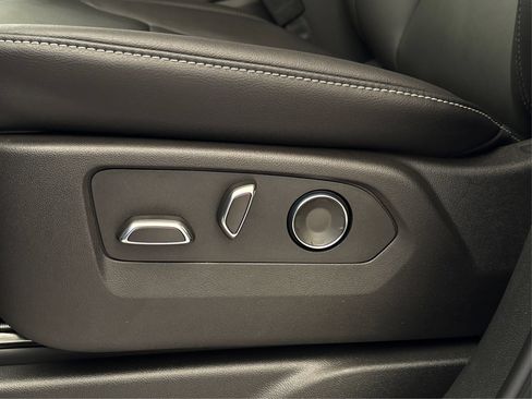 New 2026 Cadillac Escalade 4WD image 32