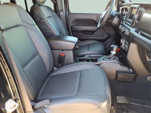 Used 2023 Jeep Wrangler Unlimited Sport image 14