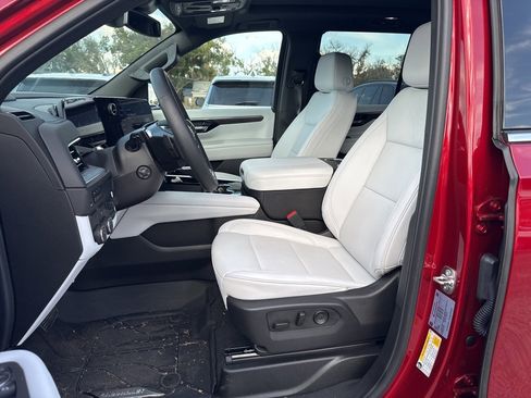 Used 2025 Chevrolet Tahoe Premier w/ Sun And Tow Package image 12