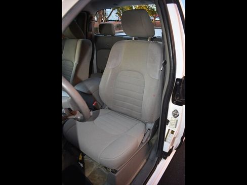 Used 2018 Nissan Frontier S image 15