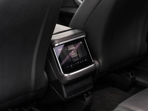 Used 2022 Tesla Model X image 44