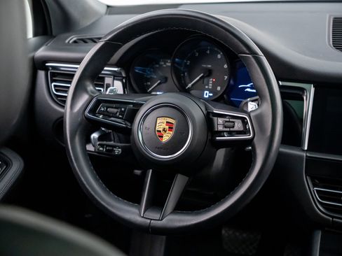 Certified 2023 Porsche Macan AWD/4WD image 12