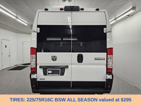 Used 2023 RAM ProMaster 2500 FWD image 6