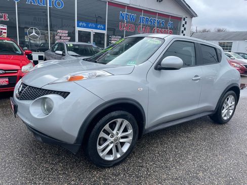 Used 2013 Nissan Juke SV image 4