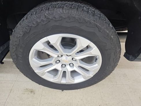 Used 2023 Chevrolet Silverado 1500 LTZ w/ LTZ Premium Package AWD/4WD image 25
